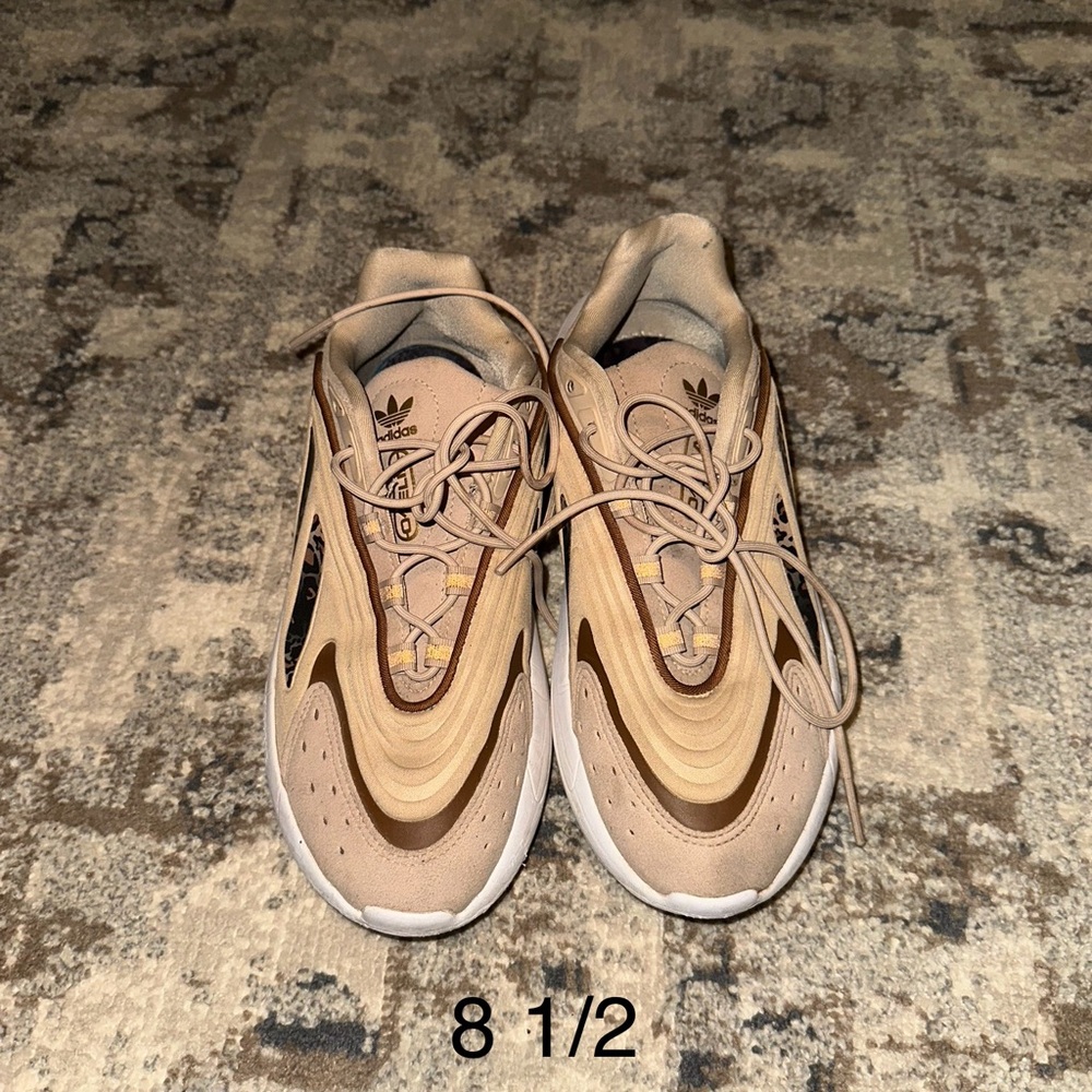 Women’s Adidas Ozelias